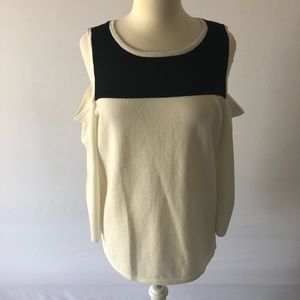 WOMEN’S COLD SHOULDER JUMPER CABLE & GAUGE  SIZE XL NWT
